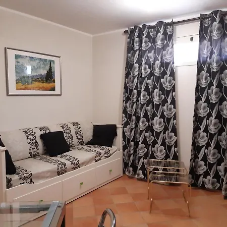 Bed & Breakfast Gli Eucalipti_la Genziana E Il Sambuco
